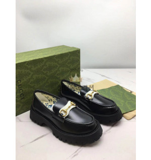 구찌 러그솔 홀스빗 로퍼