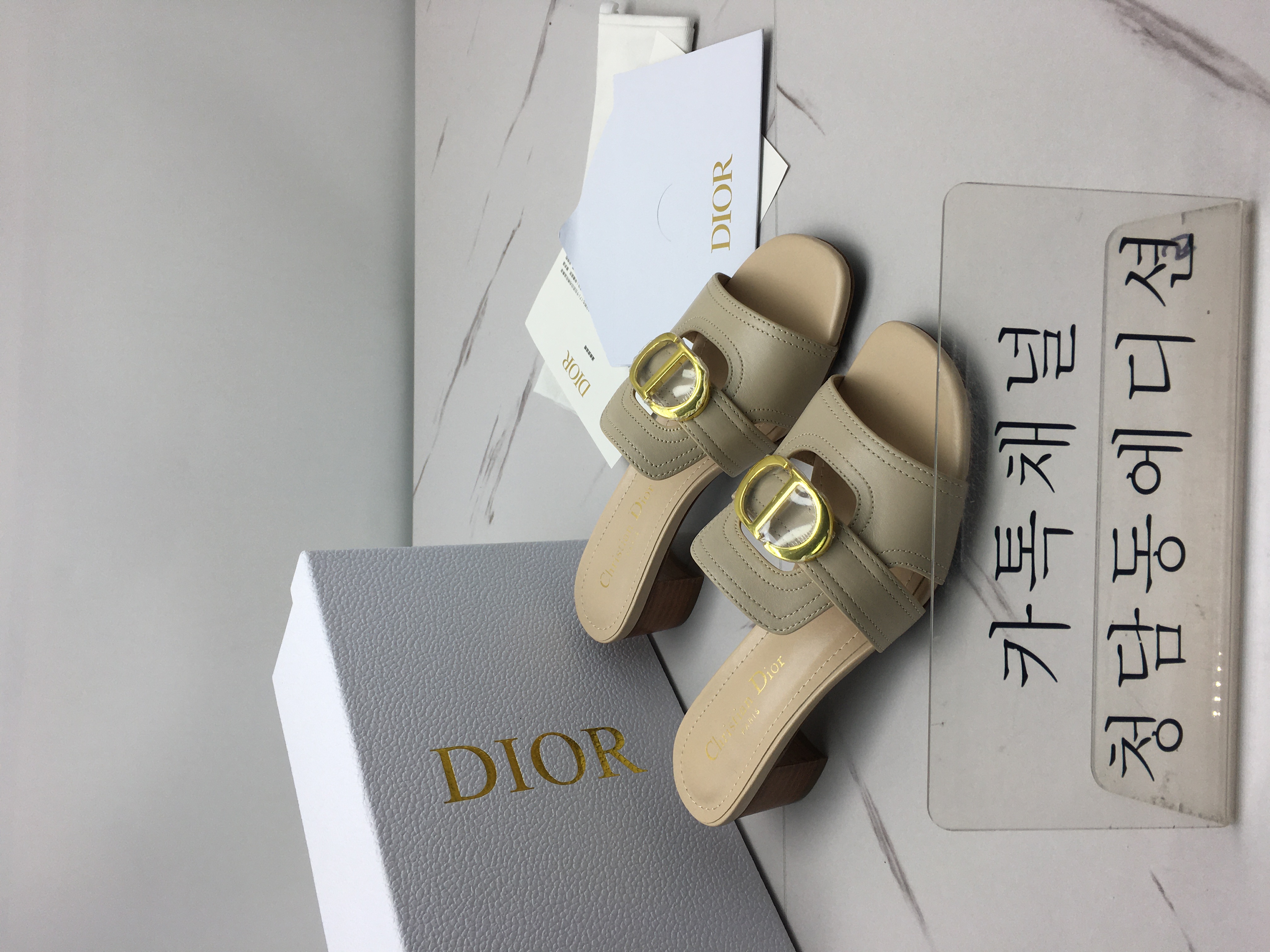 디올 몽테인 플랫 플립플랍 슬리퍼 (0.5cm/4cm) 정품급
