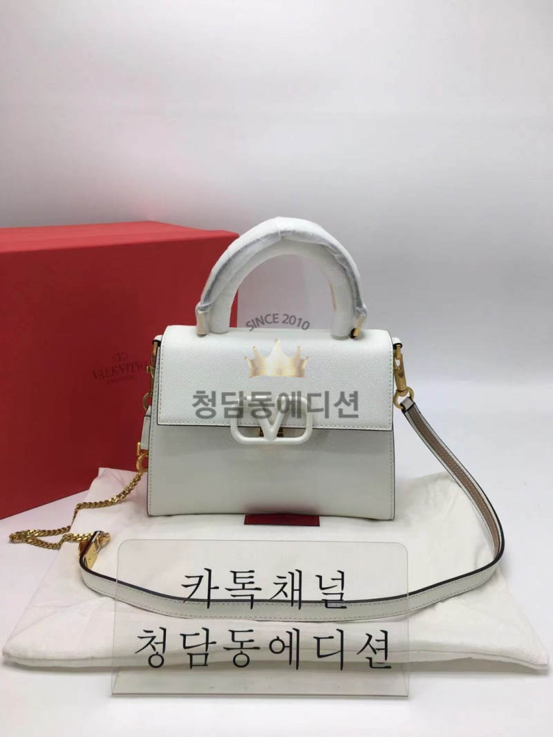 발렌티노 가라바니 브이슬링백 (하이엔드급)