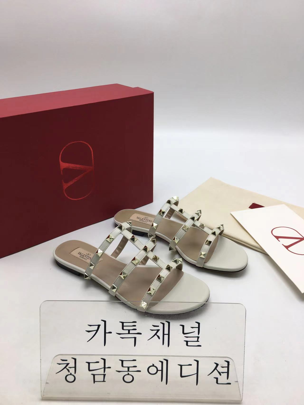 발렌티노 샌들 슬리퍼