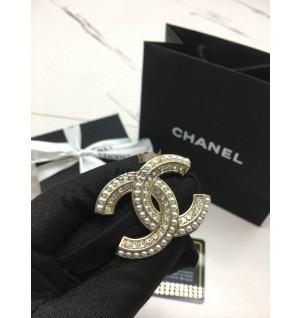 샤넬 진주 브로치