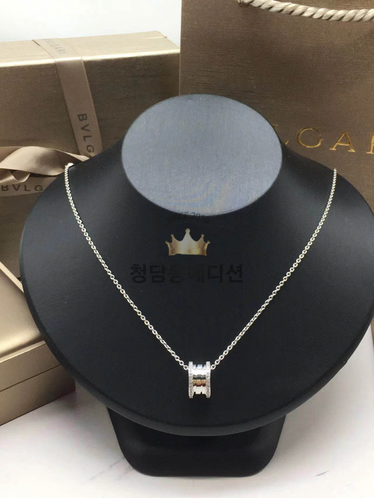 불가리 비제로원 목걸이 (컬러 로즈골드, 화이트골드)