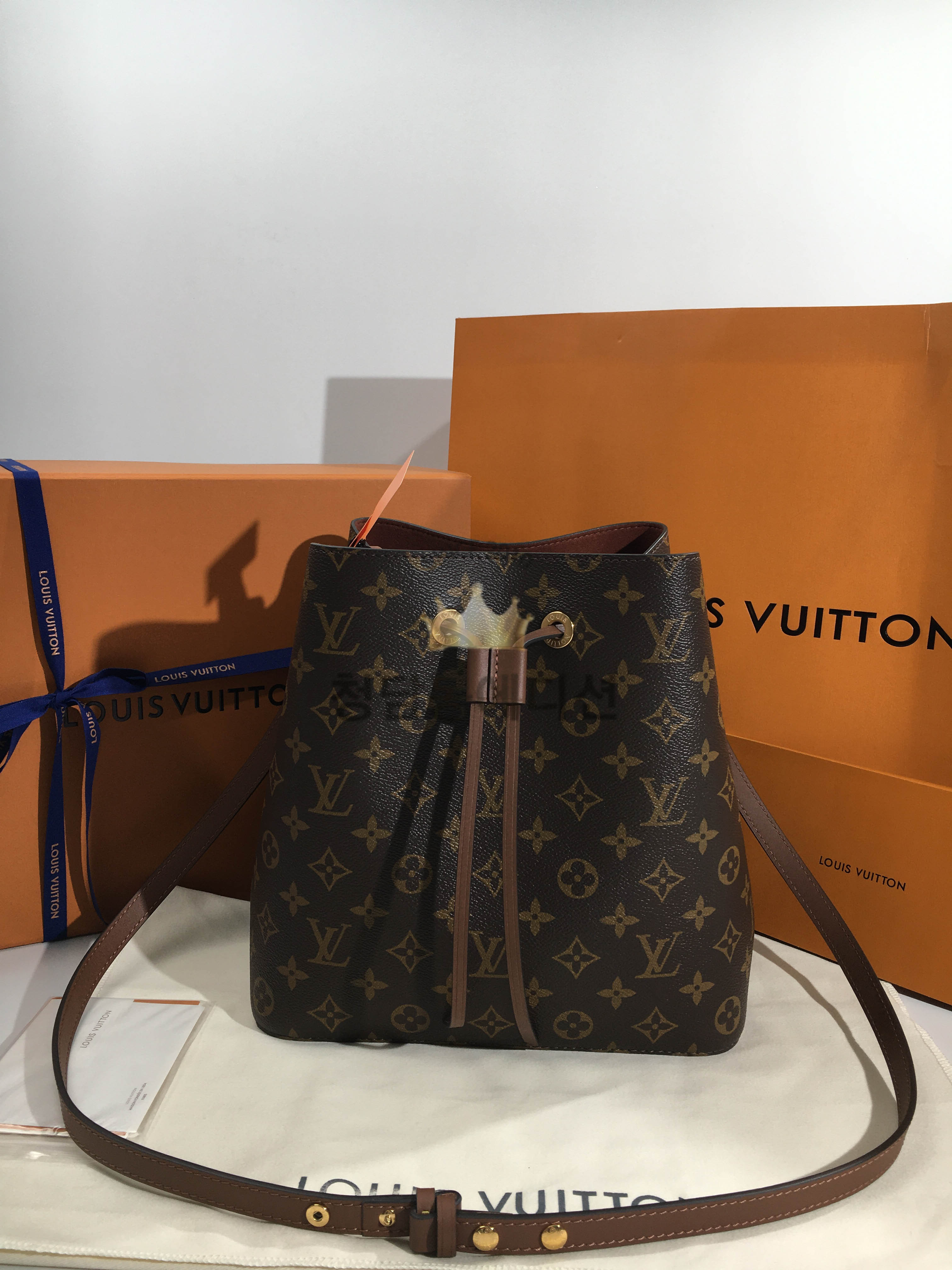 루이비통 네오노에 MM (ZP동일가죽)