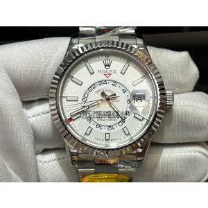 로렉스 스카이웰러 실버다이얼