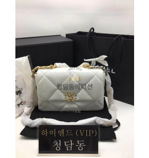 샤넬 19 플랩백 미디움 (하이엔드급)