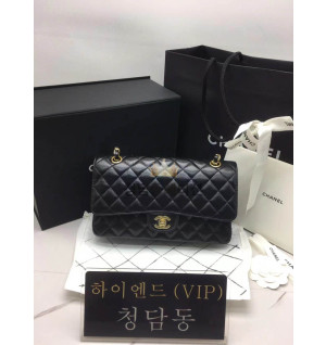 샤넬 클래식 캐비어 / 램스킨 미디움 25.5cm 금장 (하이엔드급)