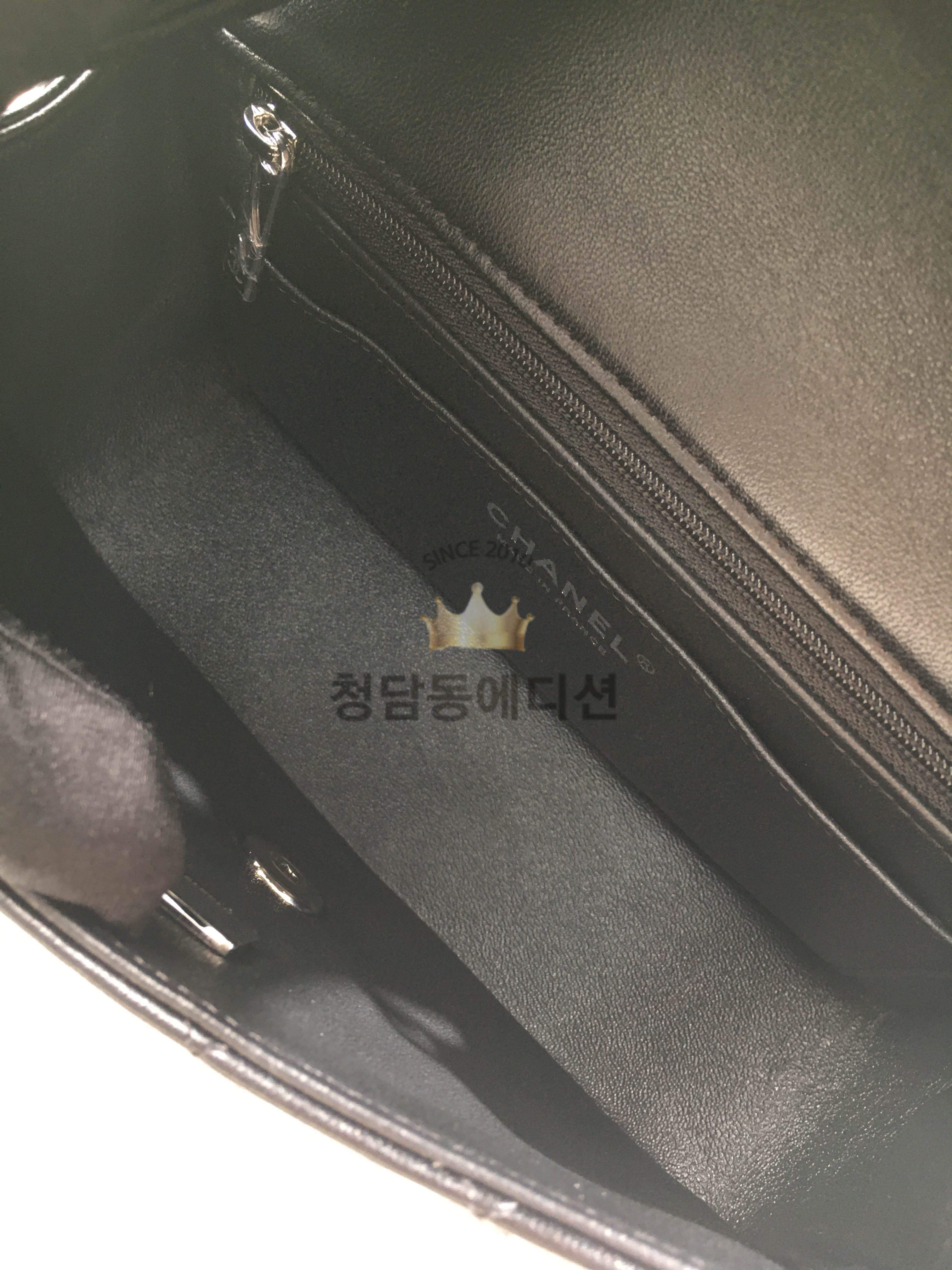 샤넬 클래식 램스킨 플랩백 뉴미니 은장 (upgrade ver.)