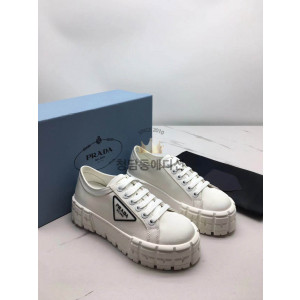 프라다 개버딘 스니커즈 최고퀄