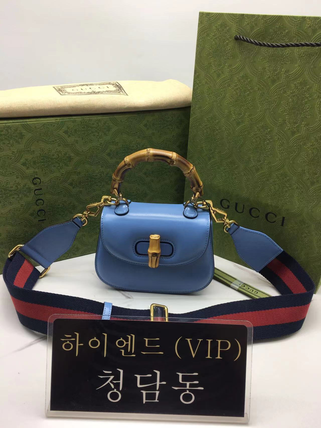 구찌 뱀부 미니 탑핸들백 686864 (하이엔드급)