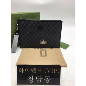 구찌 인터로킹G 클러치 672953