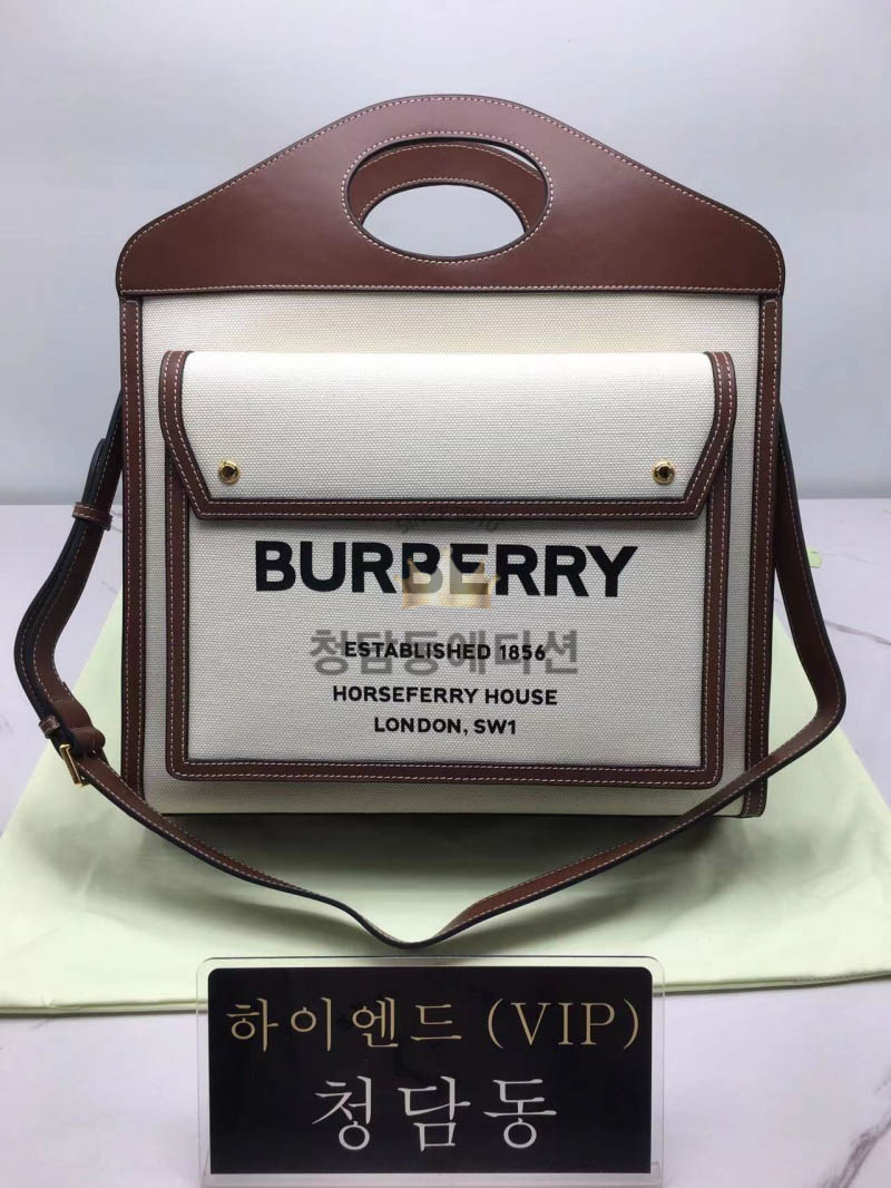 버버리 트라이톤 코튼 캔버스 레더 포켓백 미디움 (하이엔드급)