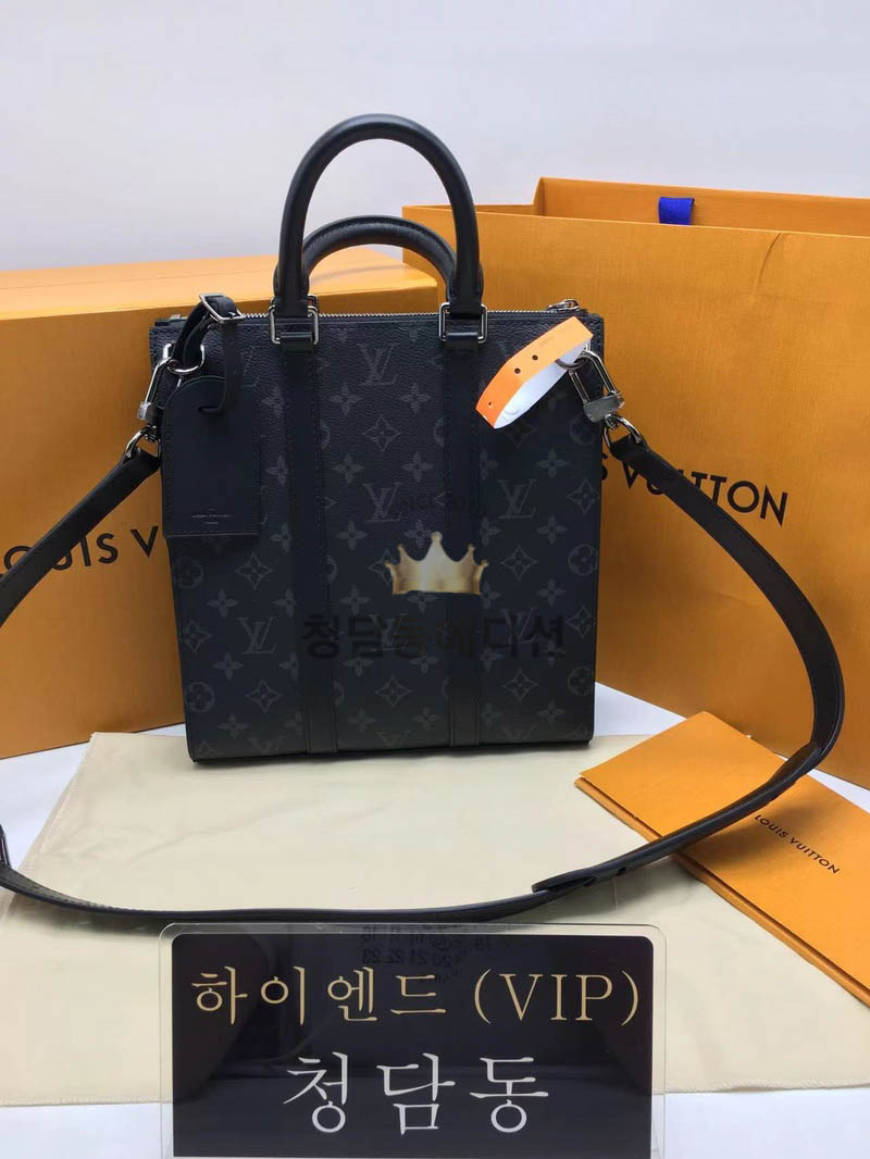 루이비통 삭플라 크로스백 M46098