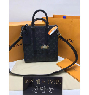 루이비통 삭플라 크로스백 M46098