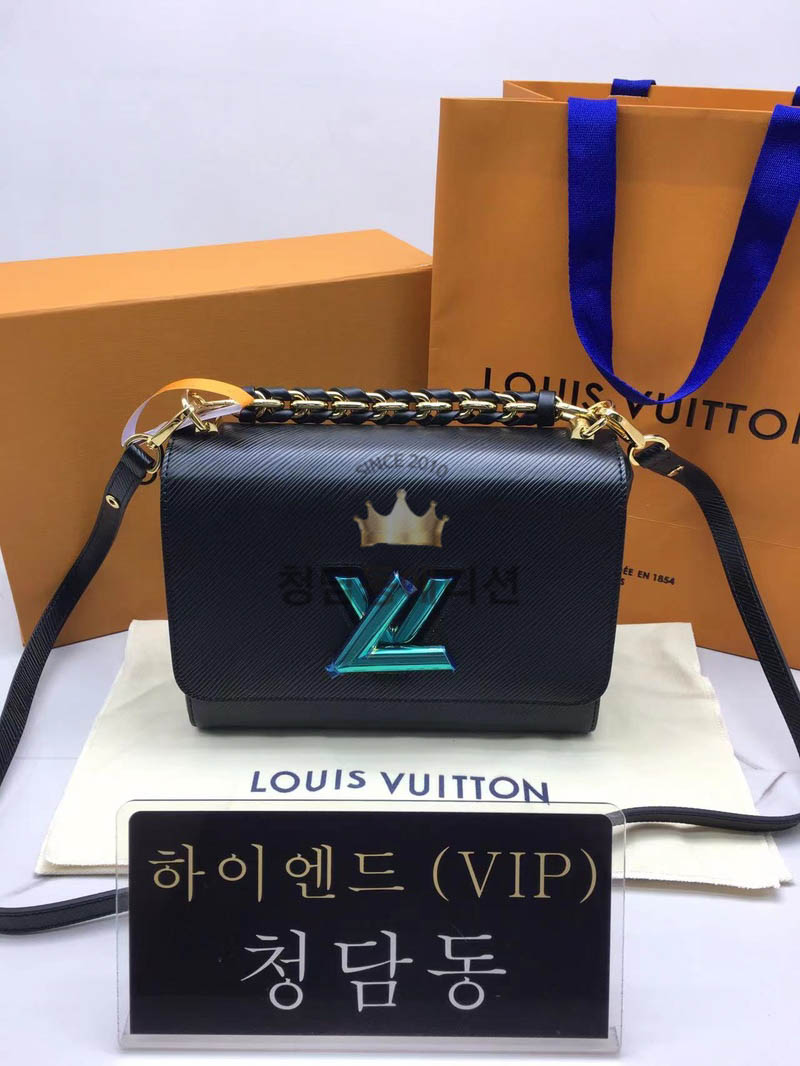 루이비통 트위스트 WOC 체인 숄더백 M59896