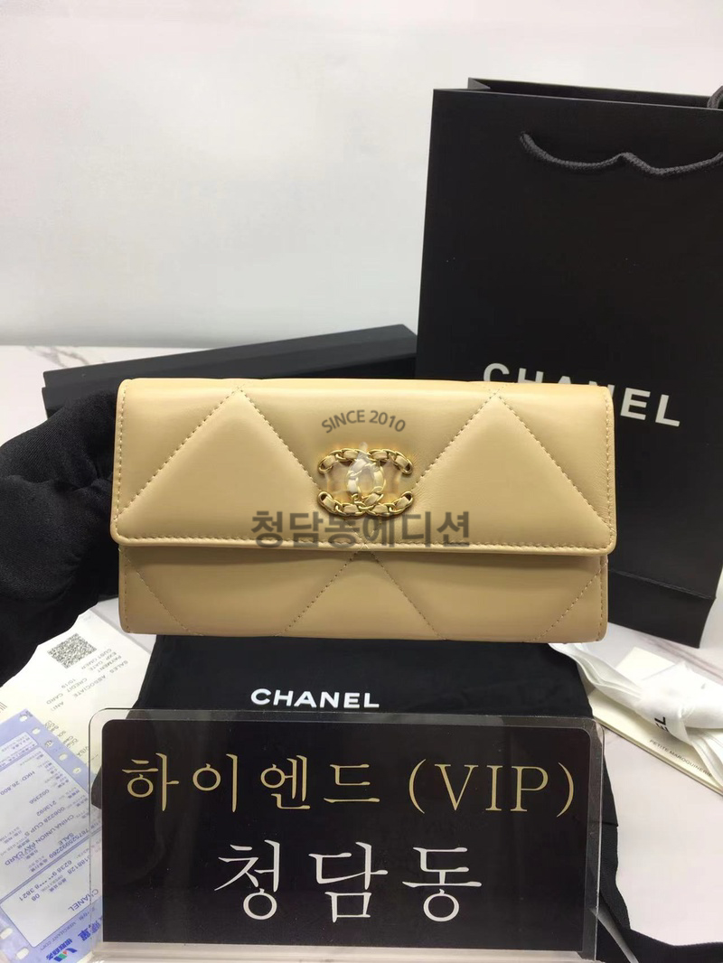 샤넬 19 플랩 장지갑