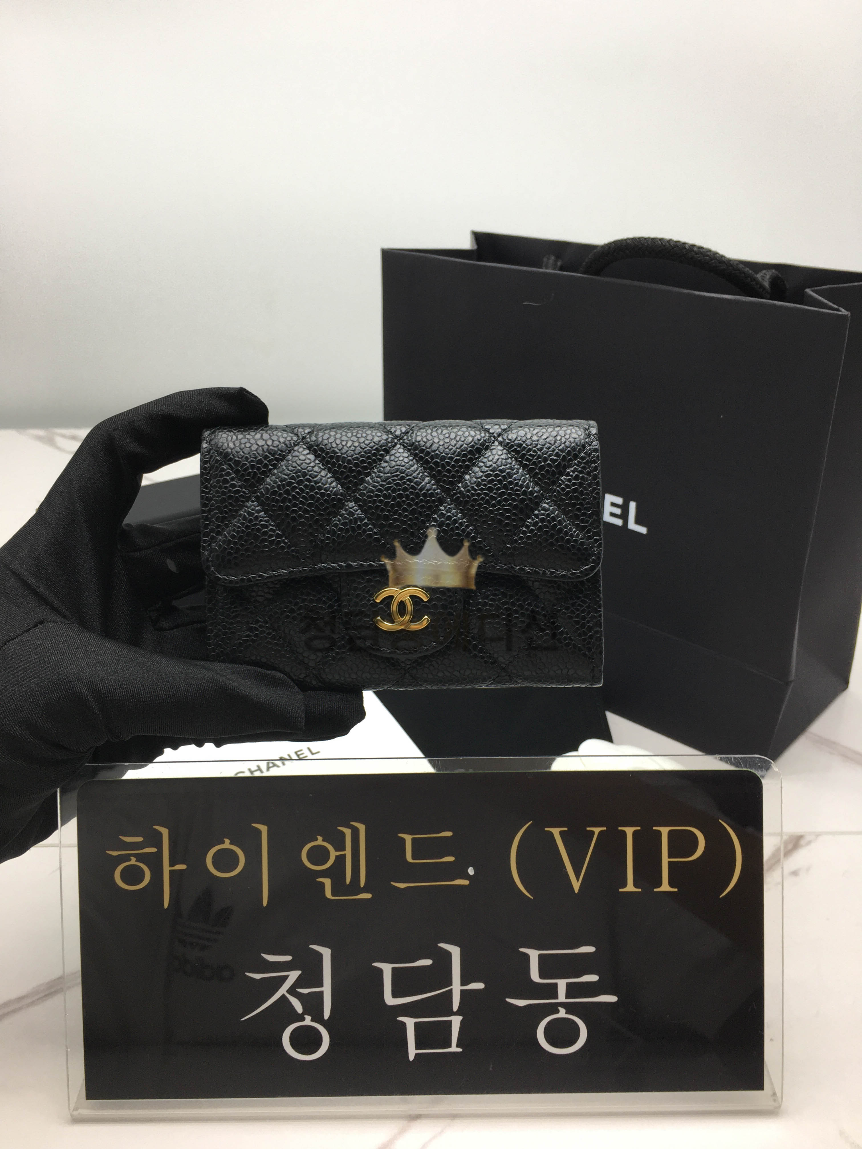 샤넬 클래식 캐비어 카드지갑 금장