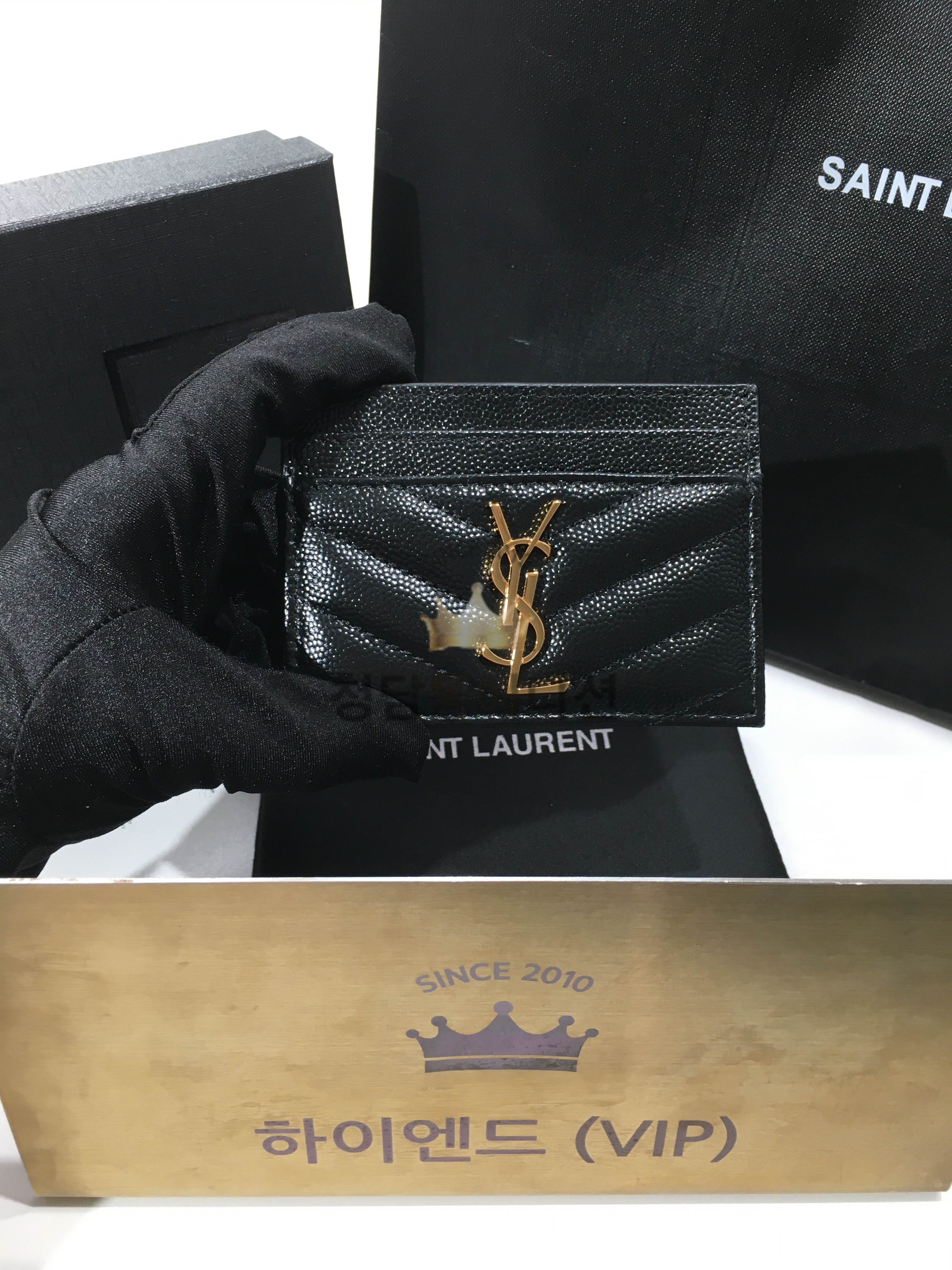 생로랑 모노그램 퀼팅 카드홀더 423291