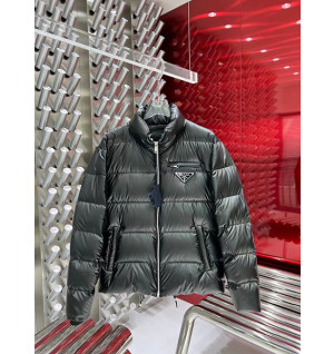 프라다 패딩 (남성용)