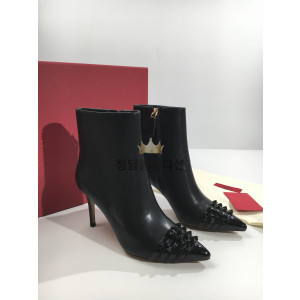 발렌티노 부츠힐