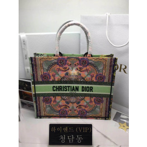 디올 북토트백 라지