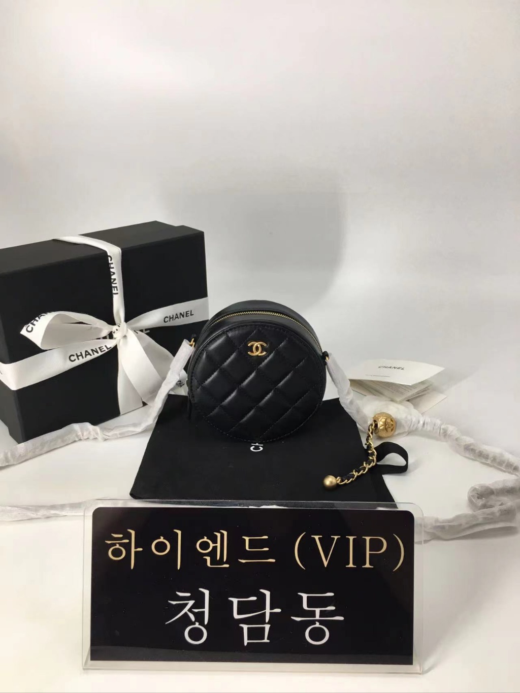샤넬 클래식 골드볼 체인 라운드백 ap1449