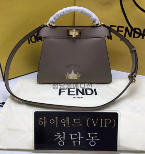 펜디 피카부 I SEE U 스몰