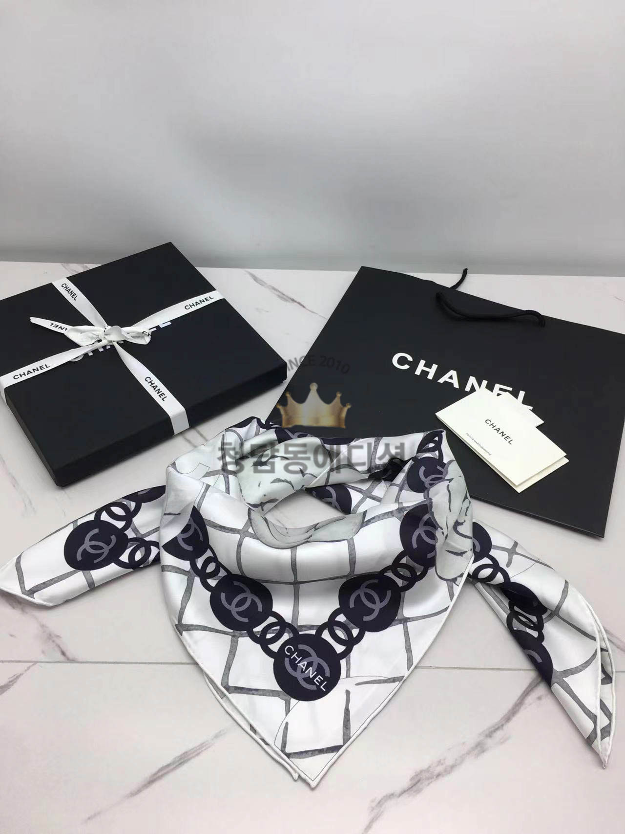 샤넬 밀크 스카프