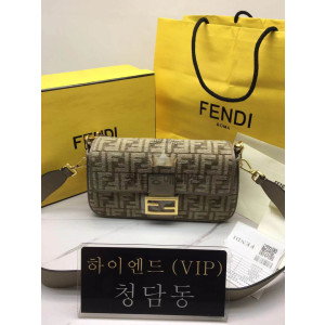 펜디 패브릭 바게트 백