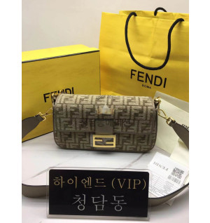 펜디 패브릭 바게트 백