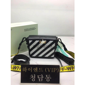 오프화이트 OFF WHITE 디아그 플랩백 (20cm)