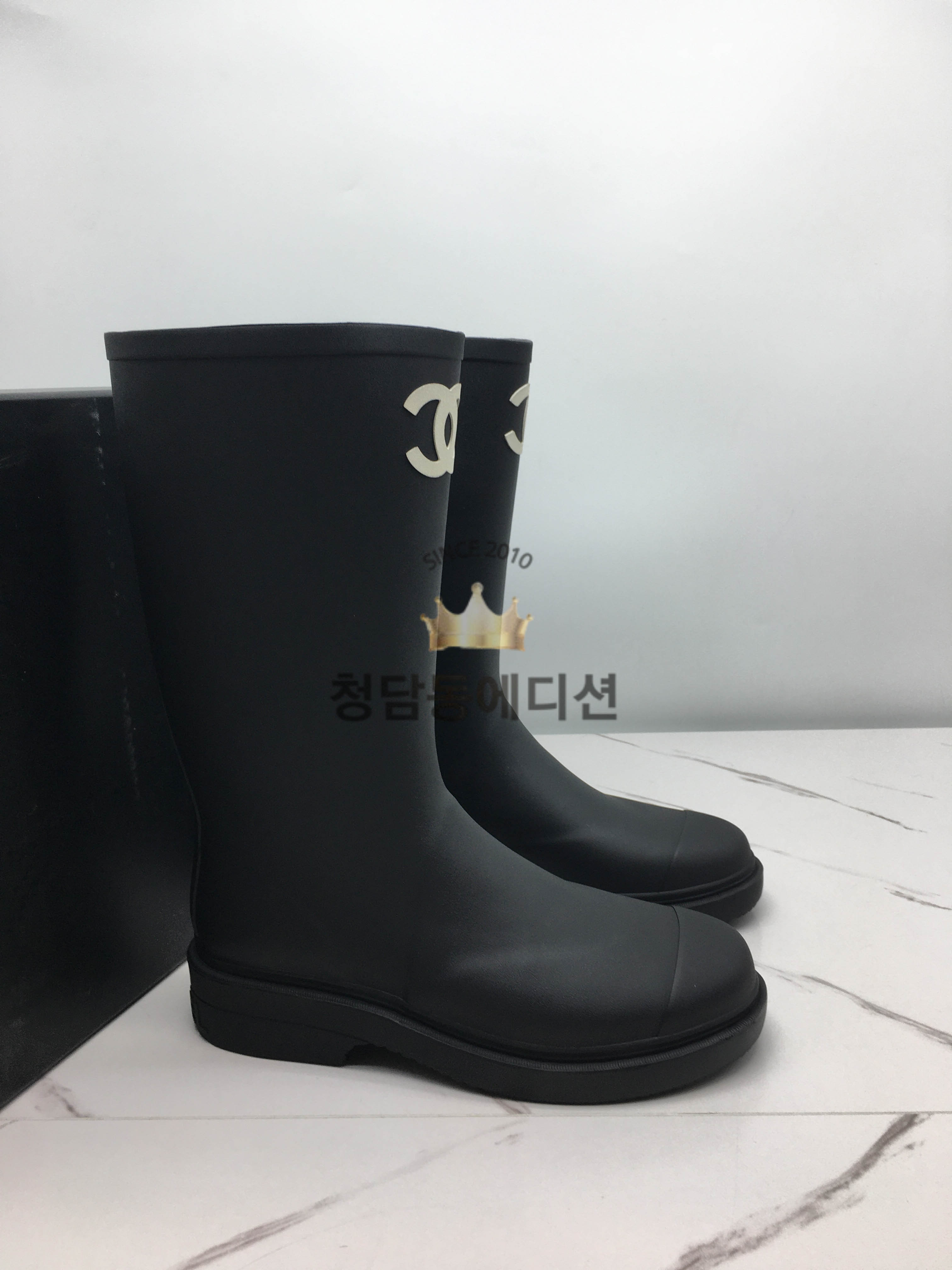 샤넬 cc로고 레인부츠
