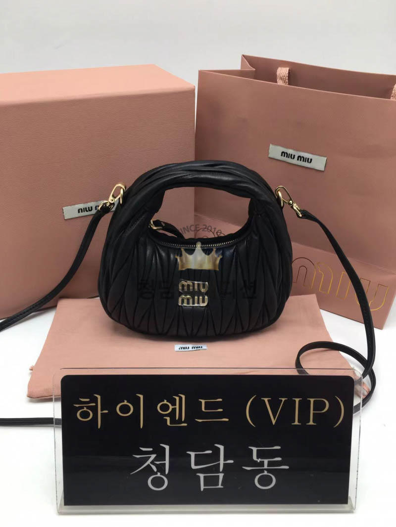미우미우 MIU MIU 완더 마테라쎄 호보백 미니
