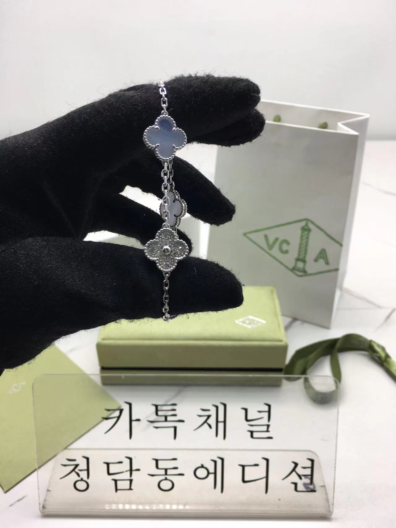 반클리프 알함브라 팔찌 (V-gold소재)