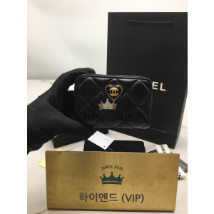 샤넬 23S 하트 CC 로고 램스킨 카드지갑