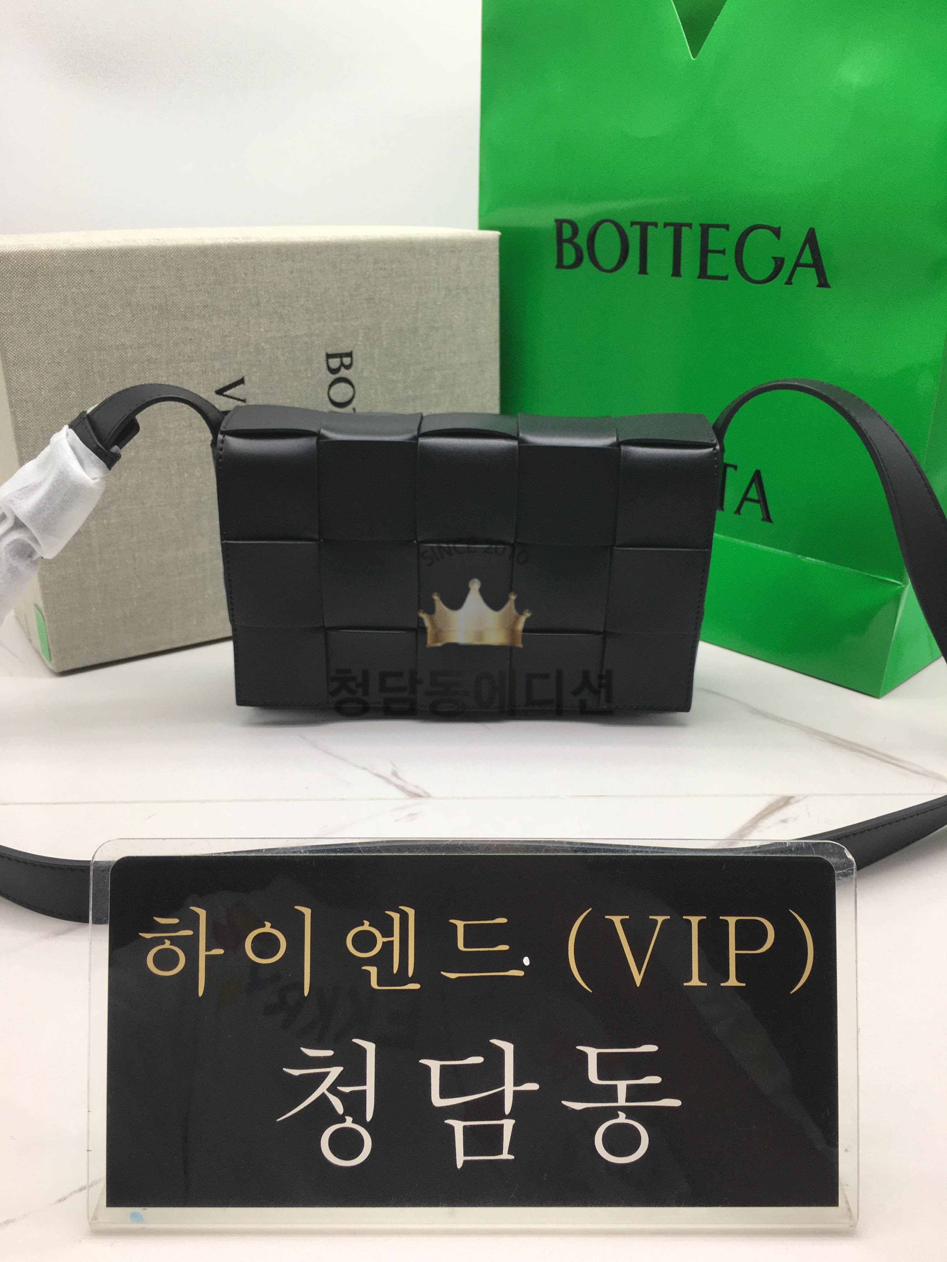 보테가베네타 카세트백 (안감 패러킷 컬러 레더)