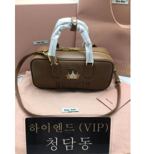 미우미우 MIU MIU 소프티 패디드 아르카디 27CM