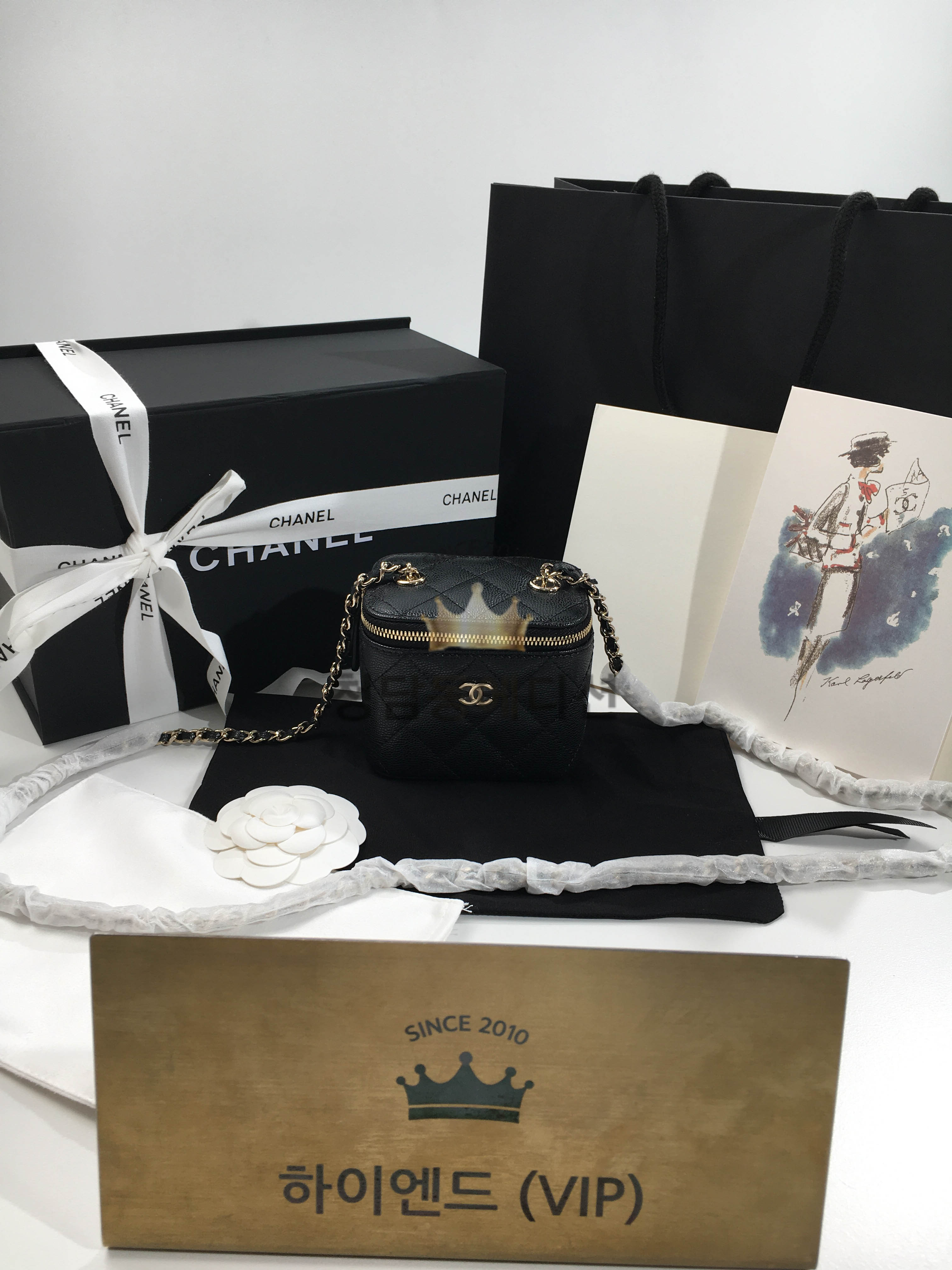 샤넬 베니티 미니 백 (캐비어)