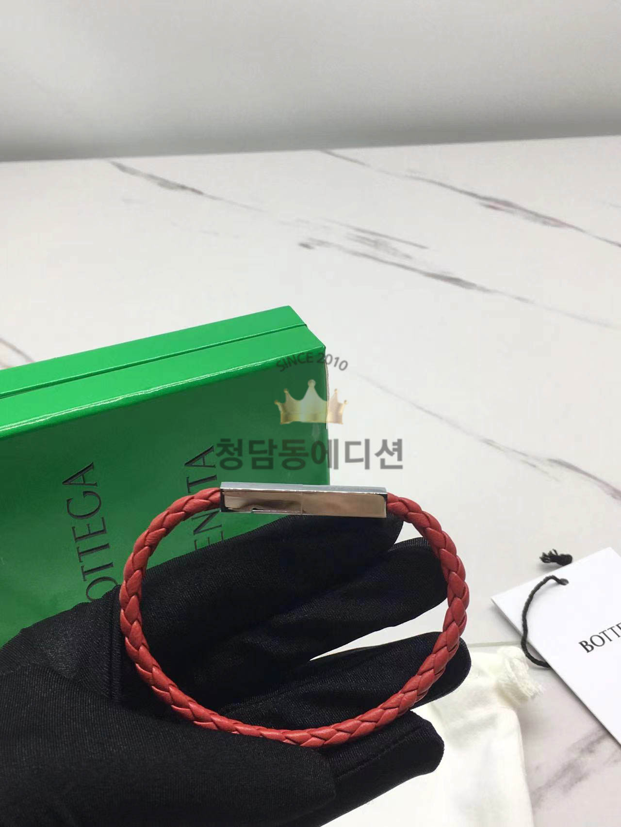 보테가베네타 23fw 브레이드 레더 브레이슬릿