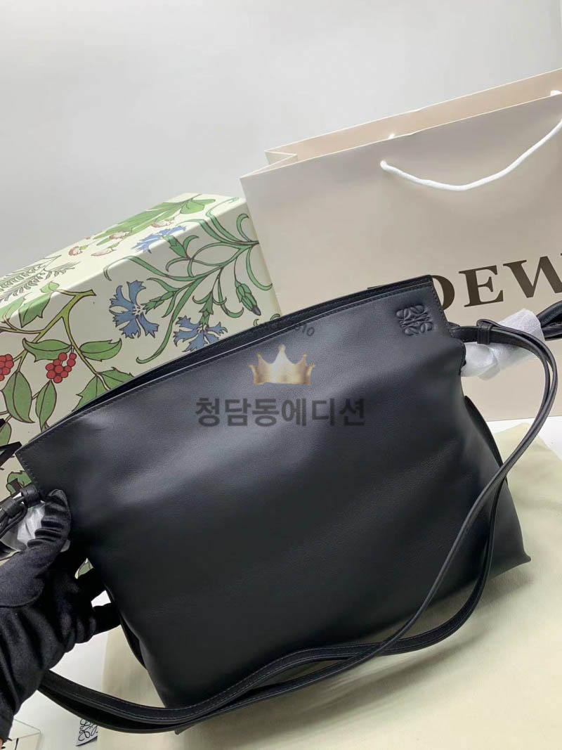 로에베 플라멩고 클러치백 30cm