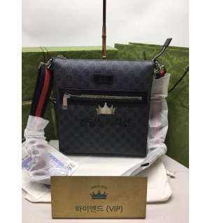 구찌 GG수프림 크로스 메신저백 474137