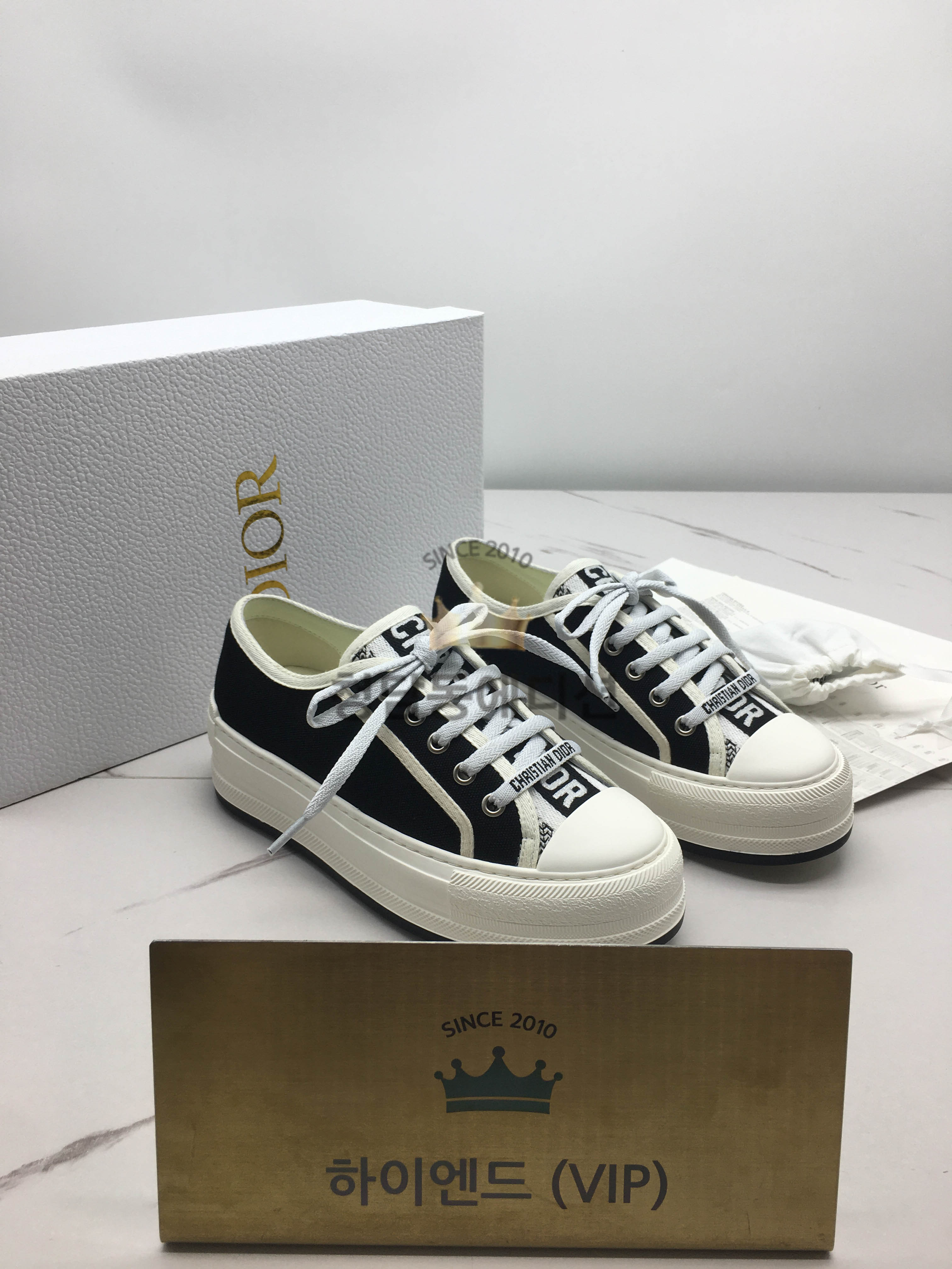 디올 워크앤디올 스니커즈