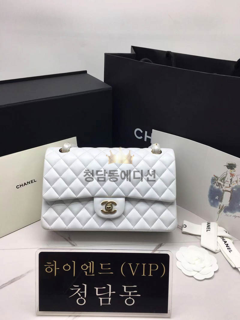 샤넬 클래식백 램스킨 라이트골드 미디움 25.5cm