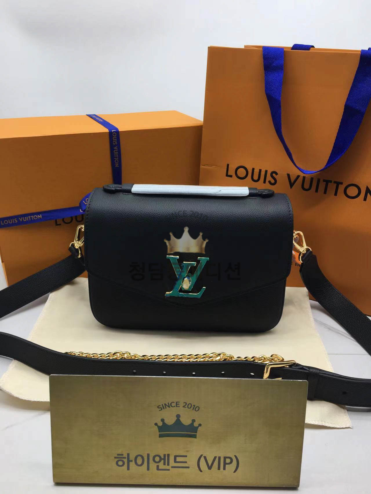 루이비통 옥스포드 락미 M22735