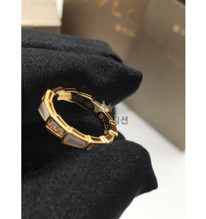 불가리 세르펜티 바이퍼 반지