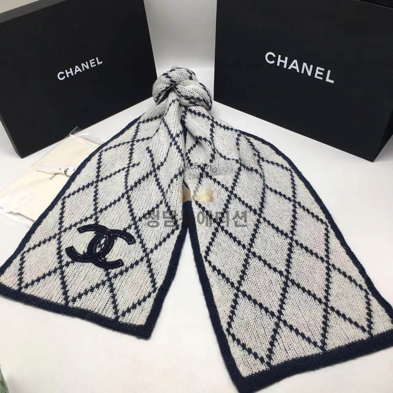 샤넬 CC 캐시미어 머플러 (컬러 네이비)