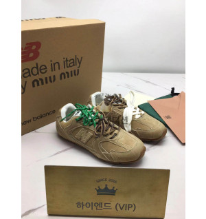 미우미우 x 뉴발란스 530 스니커즈