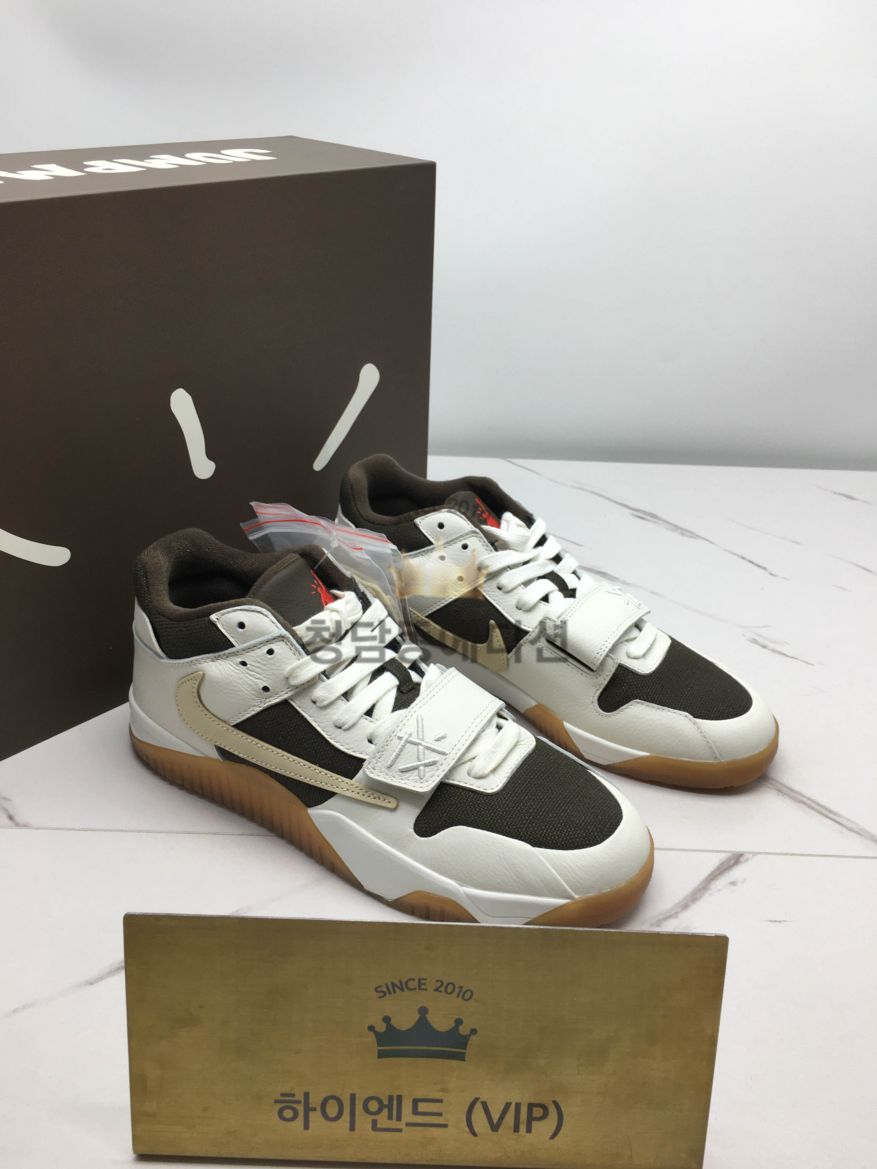 스캇 x 나이키 조던 점프맨잭 TR (남녀공용)