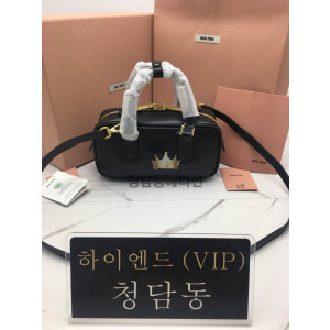 미우미우 아르카디 가죽백 레귤러 (renewal ver.)