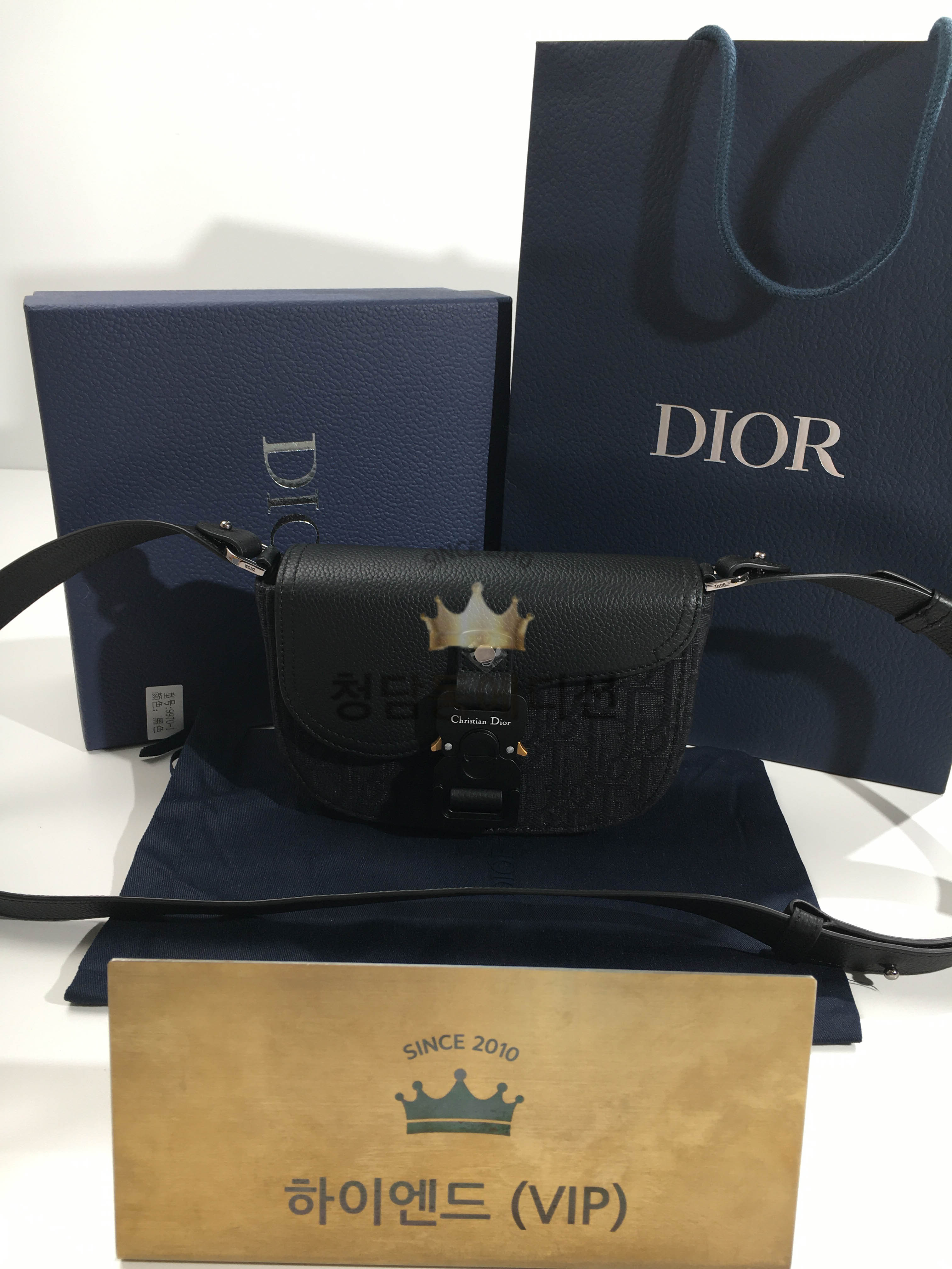 디올 새들 플랩 메신저백 19.5cm (upgrade ver.)