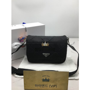 프라다 리나일론 패딩 숄더백 블랙 1BD290